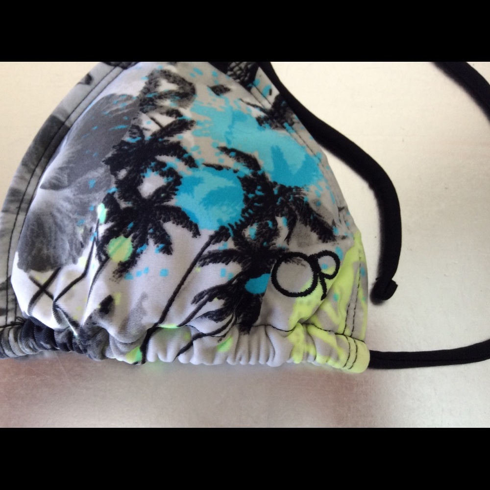 Ocean Pacific Bikini Top (Gift with Purchase) - Picture 2 of 4